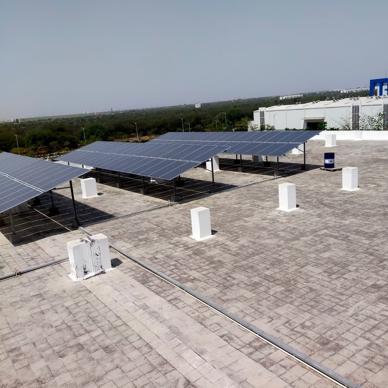 Commercial solar installation supporting C&I projects like those delivered in Kanpur